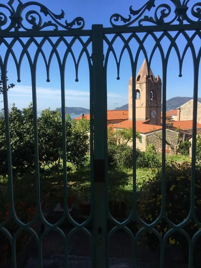 Guest house Affittacamere Da Marcello Lerici