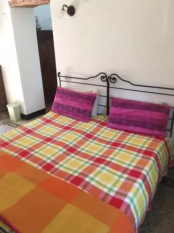 Guest house Affittacamere Da Marcello Lerici