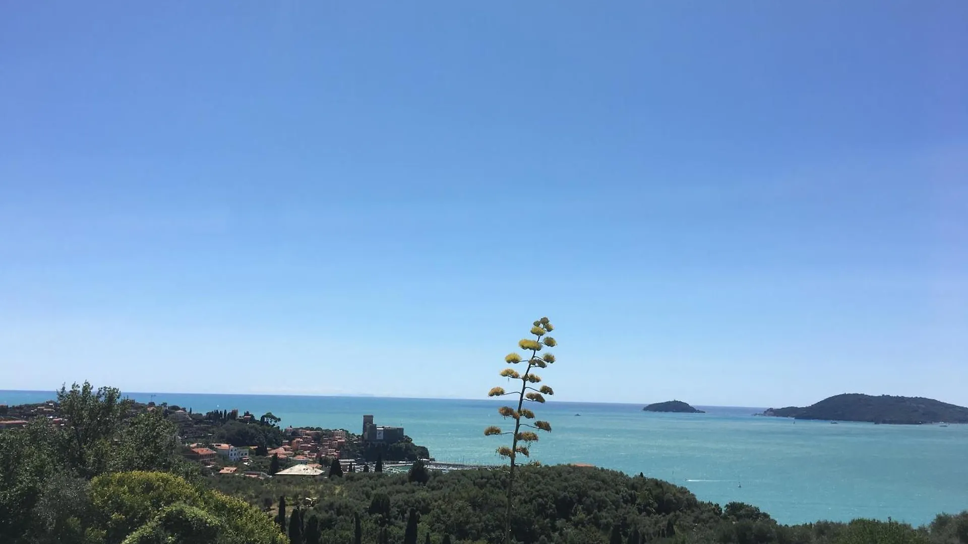 Guest house Affittacamere Da Marcello Lerici