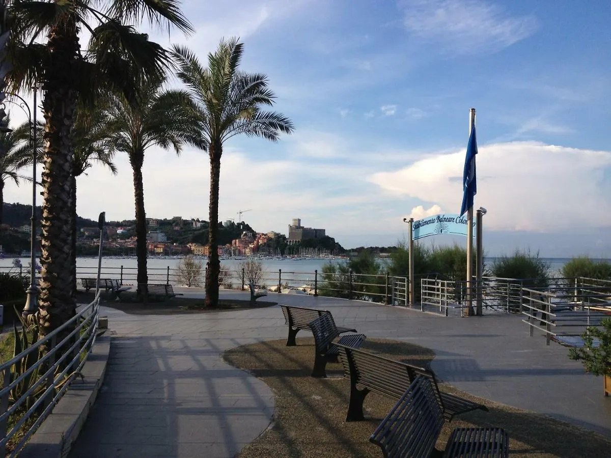 Guest house Affittacamere Da Marcello Lerici Italy