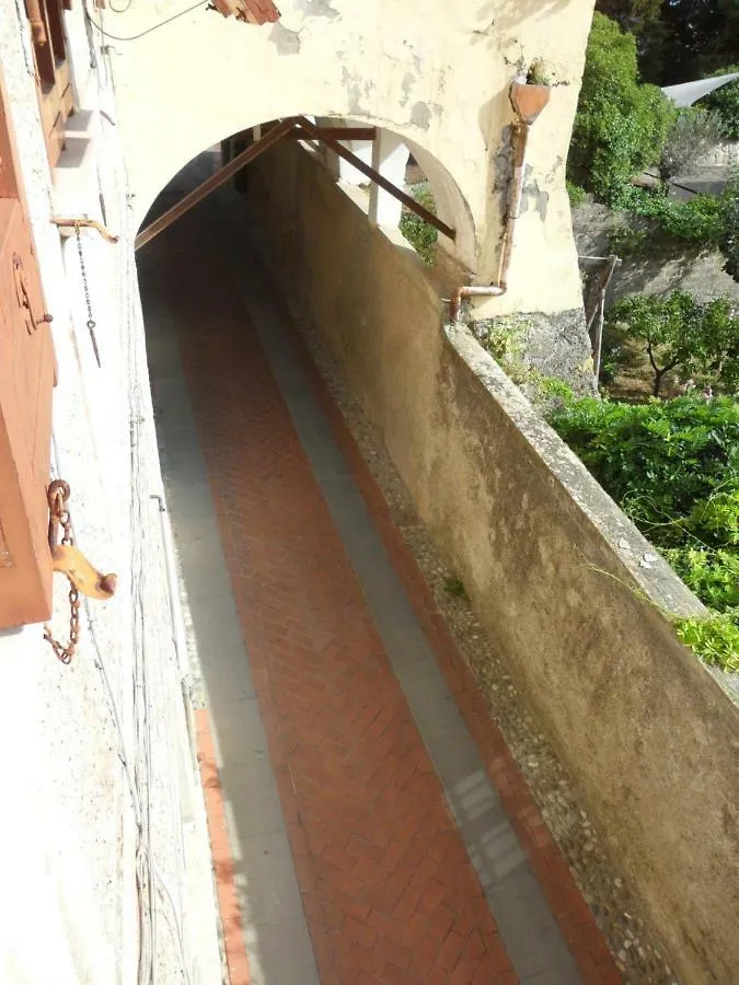 Guest house Affittacamere Da Marcello Lerici