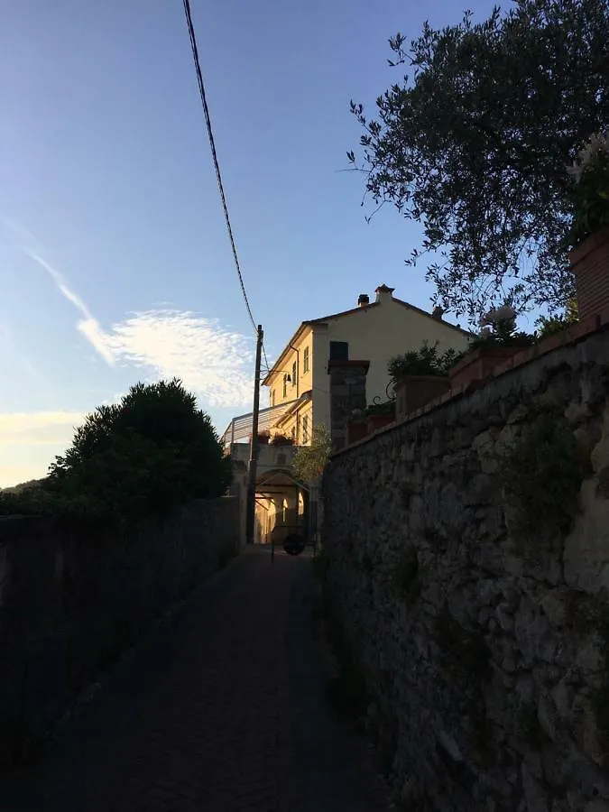 Guest house Affittacamere Da Marcello Lerici Italy